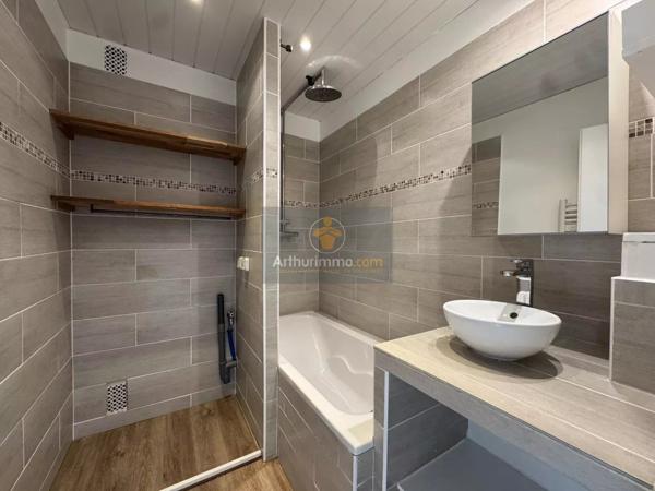 Location                                                      Appartement
                        
                     4 pièces                      69 m2                     à Marly-le-Roi