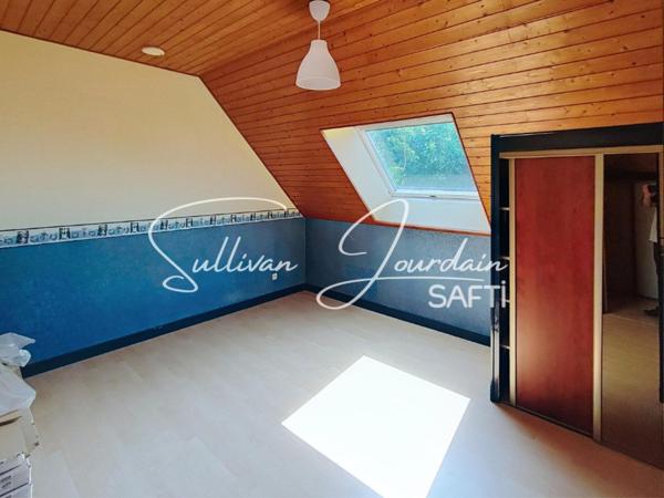 Maison en pierre au calme en campagne.