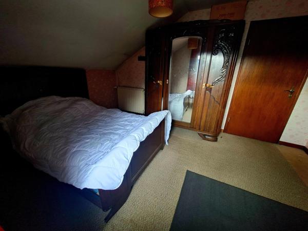 Jolie maison Lorraine dans rue calme.