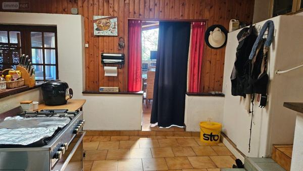 Maison individuelle à vendre à L'Éguille en Charente-Maritime (17600), ref : Ref 02053   
bourg