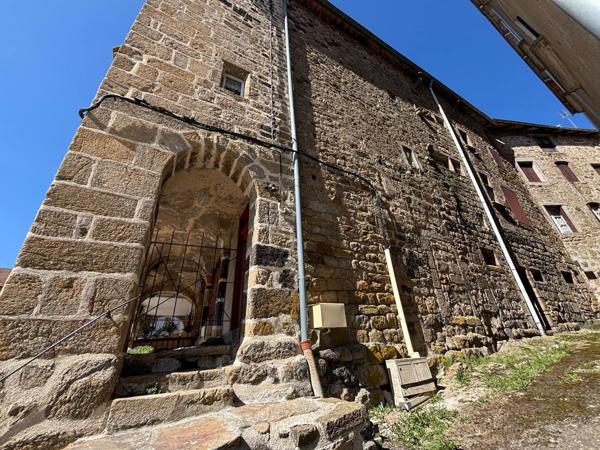 Maison de village du16ème sur le chemin de Stevenson