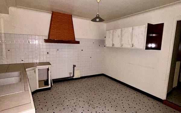 Maison à vendre    2 pièces •  Saint-Savin