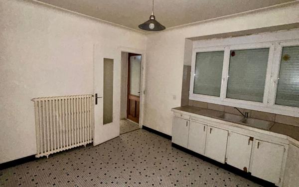 Maison à vendre    2 pièces •  Saint-Savin