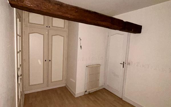 Maison à vendre    2 pièces •  Saint-Savin