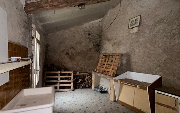 Maison à vendre    2 pièces •  Saint-Savin