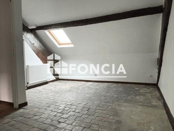 Location Maison 7 pièces 162.31 m² - 62 RUE DE PARIS Houdan 78550