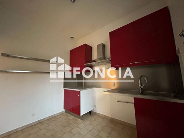 Location Maison 7 pièces 162.31 m² - 62 RUE DE PARIS Houdan 78550