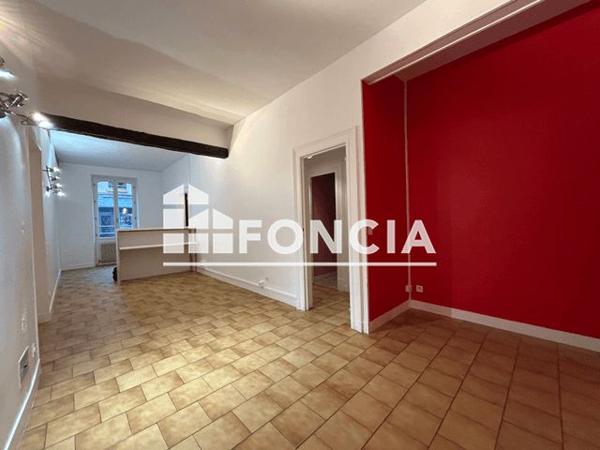 Location Maison 7 pièces 162.31 m² - 62 RUE DE PARIS Houdan 78550