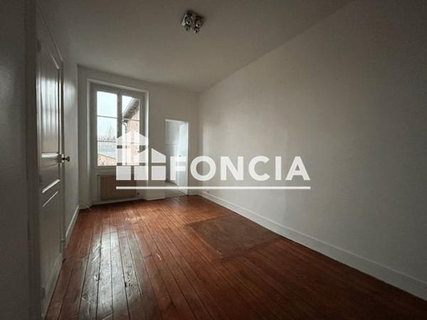 Location Maison 7 pièces 162.31 m² - 62 RUE DE PARIS Houdan 78550