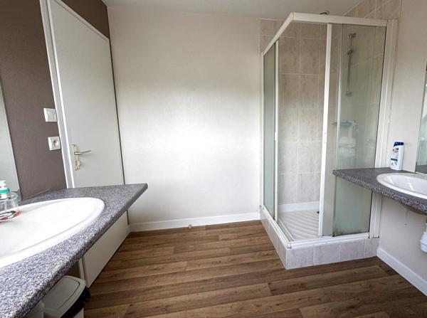 Ploeren (56880) Maison contemporaine 4 chambres + 2 bureaux - Garage - Quartier calme