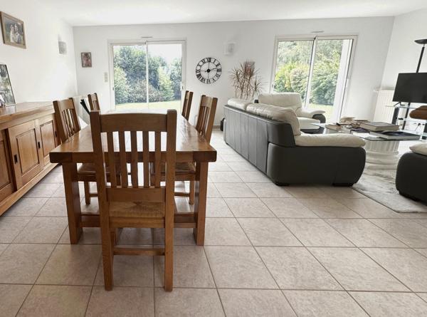 Ploeren (56880) Maison contemporaine 4 chambres + 2 bureaux - Garage - Quartier calme