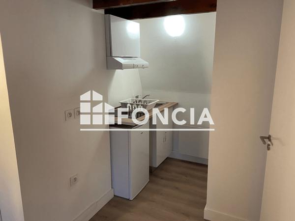 Location Studio meublé 34.92 m² - 25 RUE DU FAUBOURG DES POSTES Lille 59000