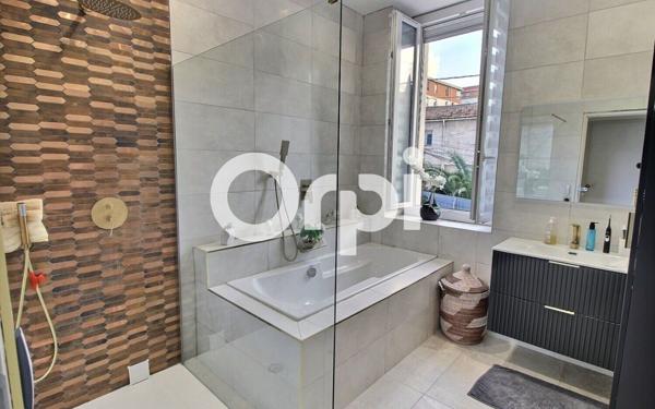 Maison à vendre    4 pièces • 107,75 m2 Marseille 11