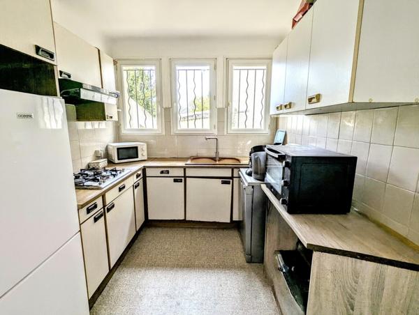 Villa de plain pied avec jardin