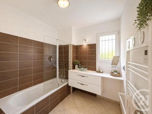 Appartement T4 à vendre  4 pièces - 81,60 m 2   MONTICELLO  - 202