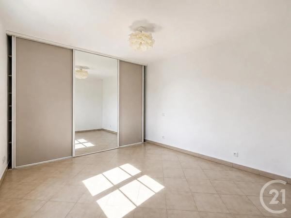 Appartement T4 à vendre  4 pièces - 81,60 m 2   MONTICELLO  - 202