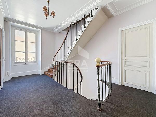 Demeure à vendre à  Etampes 7 pièce(s) 220 m2