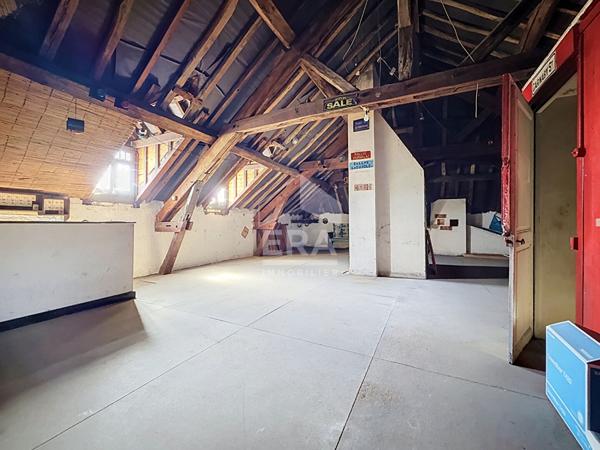 Demeure à vendre à  Etampes 7 pièce(s) 220 m2