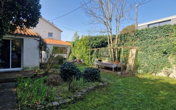 Maison à vendre    5 pièces • 132 m2 La Rochelle