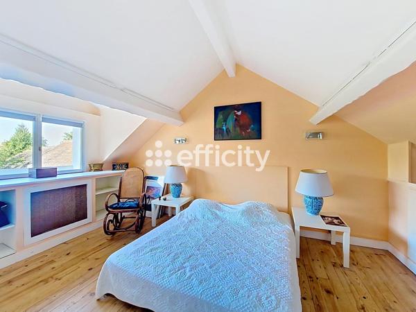 Maison
         6 pièces
        - 227 m² Bien prestige 599 000 € *