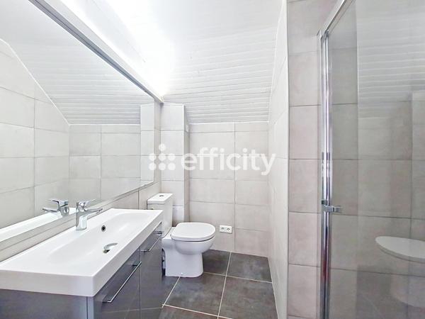 Maison
         6 pièces
        - 227 m² Bien prestige 599 000 € *