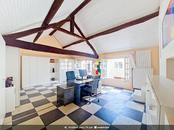 Maison
         6 pièces
        - 227 m² Bien prestige 599 000 € *