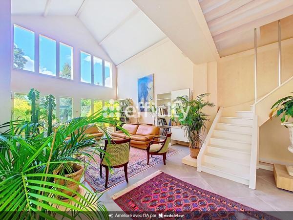Maison
         6 pièces
        - 227 m² Bien prestige 599 000 € *