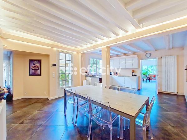 Maison
         6 pièces
        - 227 m² Bien prestige 599 000 € *