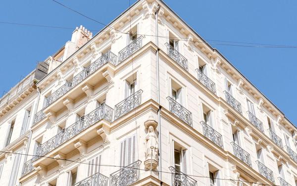 Appartement à vendre    4 pièces • 117 m2 Marseille 1