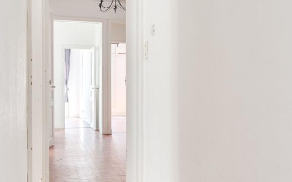 Appartement à vendre    4 pièces • 117 m2 Marseille 1