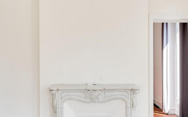 Appartement à vendre    4 pièces • 117 m2 Marseille 1