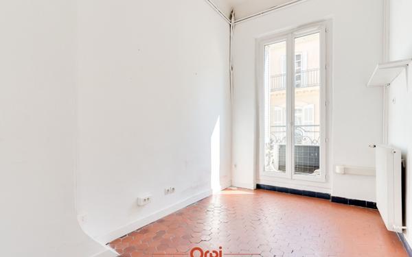 Appartement à vendre    4 pièces • 117 m2 Marseille 1