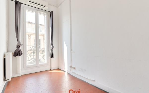 Appartement à vendre    4 pièces • 117 m2 Marseille 1