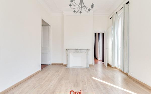 Appartement à vendre    4 pièces • 117 m2 Marseille 1