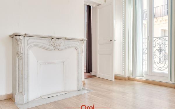 Appartement à vendre    4 pièces • 117 m2 Marseille 1