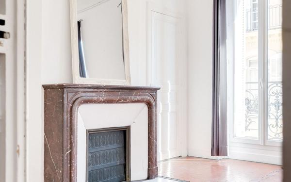 Appartement à vendre    4 pièces • 117 m2 Marseille 1