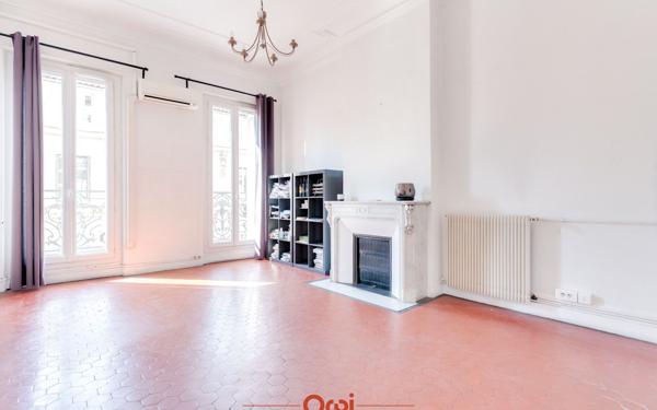Appartement à vendre    4 pièces • 117 m2 Marseille 1