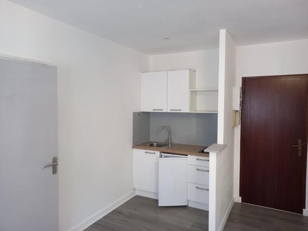 Appartement studio 26.30m² centre-ville de LAVAL