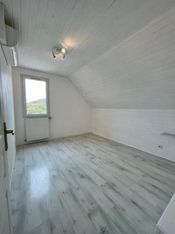 Maison familiale avec piscine, grand terrain et superbe vue – L’Étoile (39570)