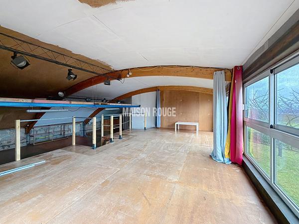 Maison atypique - Vie de plain-pied avec vue dégagée - Maison avec atelier habitable - Langueux