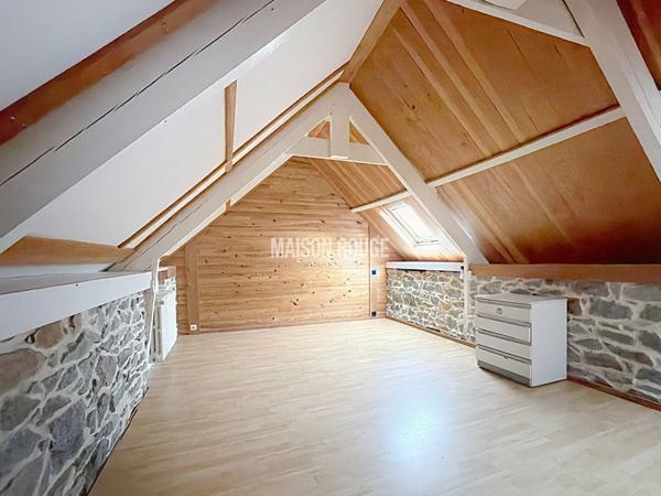 Maison atypique - Vie de plain-pied avec vue dégagée - Maison avec atelier habitable - Langueux