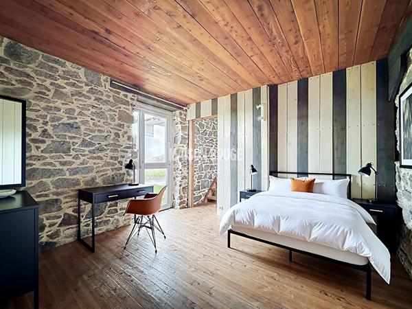 Maison atypique - Vie de plain-pied avec vue dégagée - Maison avec atelier habitable - Langueux