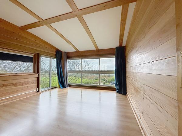 Maison atypique - Vie de plain-pied avec vue dégagée - Maison avec atelier habitable - Langueux