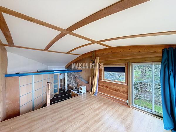 Maison atypique - Vie de plain-pied avec vue dégagée - Maison avec atelier habitable - Langueux