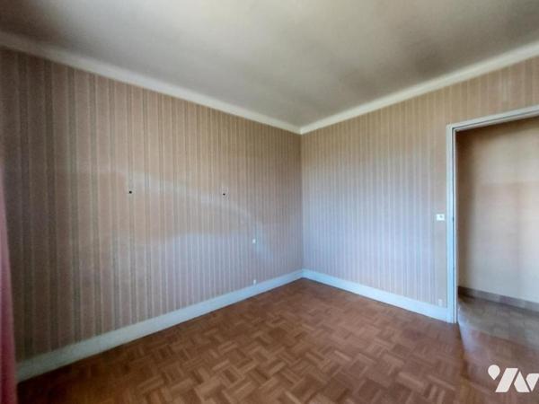 PAVILLON A AMILLY+ TERRAIN 