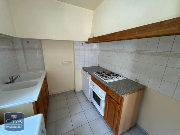 Appartement à louer 4 pièces 65.6m² Saint-Quentin (02100)