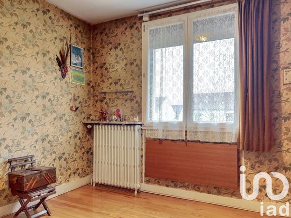 Maison traditionnelle 4 pièces de 73 m² à Aubergenville (78410)