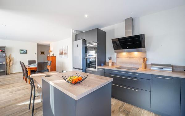 Maison à vendre    4 pièces •  Lit-et-Mixe