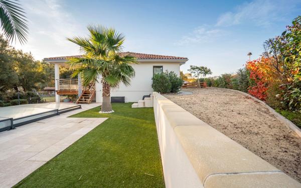 Maison à vendre    4 pièces •  Lit-et-Mixe