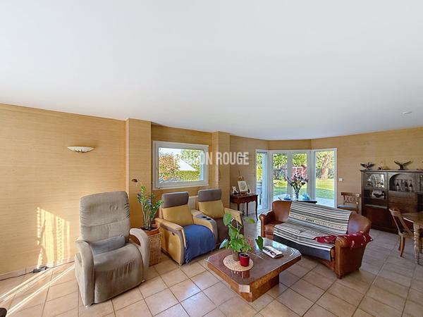 Maison 5 chambres, piscine, proche commerces et plage